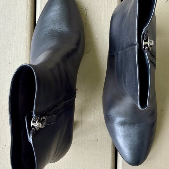 Banana Republic Black Leather Ankle Boots | Size 8 - Picture 7 of 9